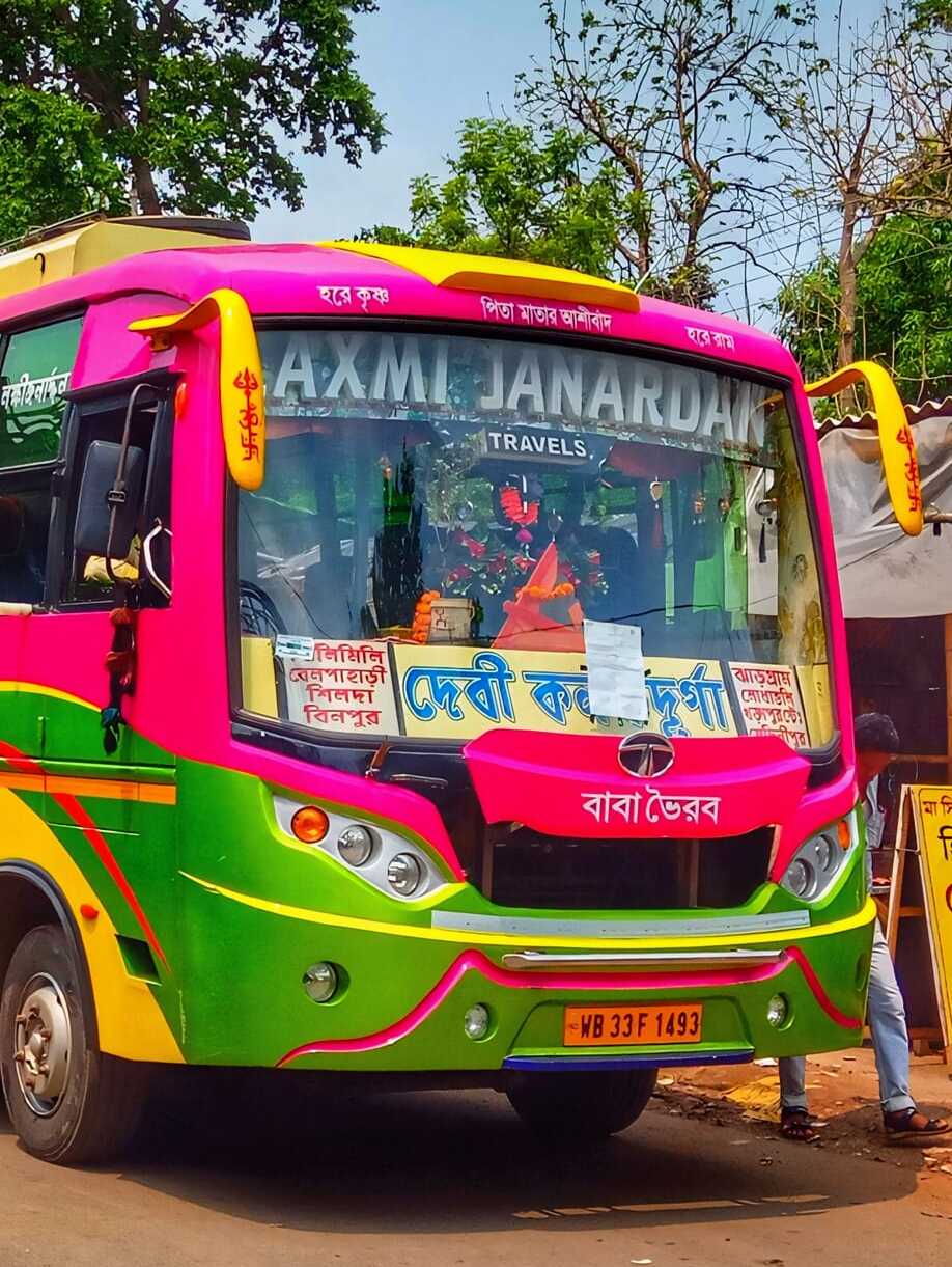 LAXMI JANARDAN bus WB33F1493