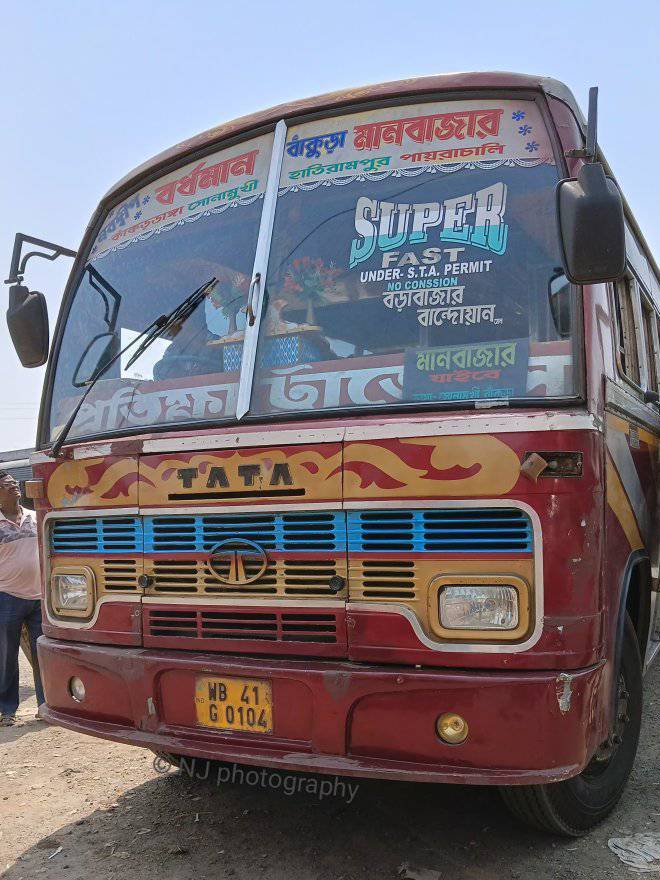PRATIKSHA bus WB41G0104